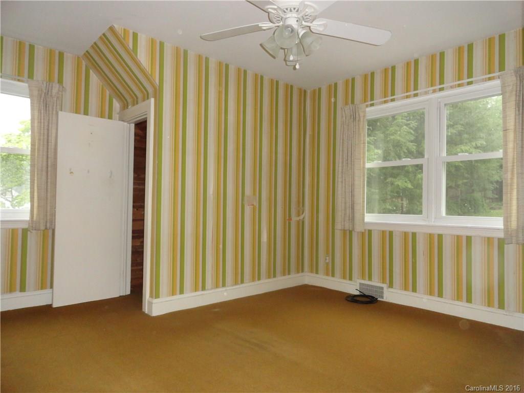 90 Wembley Road Asheville, NC 28804 - Photo 12 of 16 Gallery Image 12