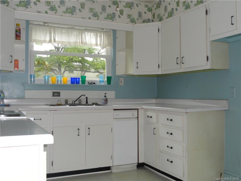 90 Wembley Road Asheville, NC 28804 - Photo 6 of 16 Gallery Image 6