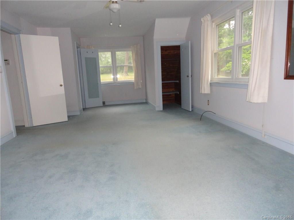 90 Wembley Road Asheville, NC 28804 - Photo 8 of 16 Gallery Image 8