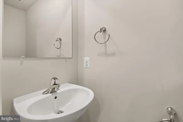 $2,000 | 1357 Cedar Vly Road, Ranson, WV 25438