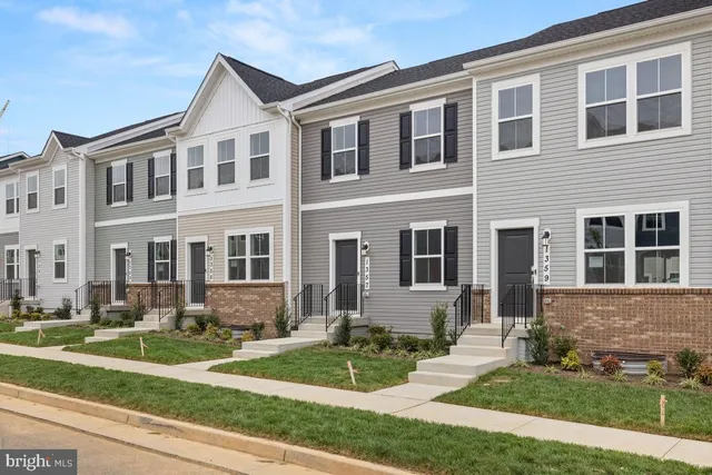 $2,000 | 1357 Cedar Vly Road, Ranson, WV 25438