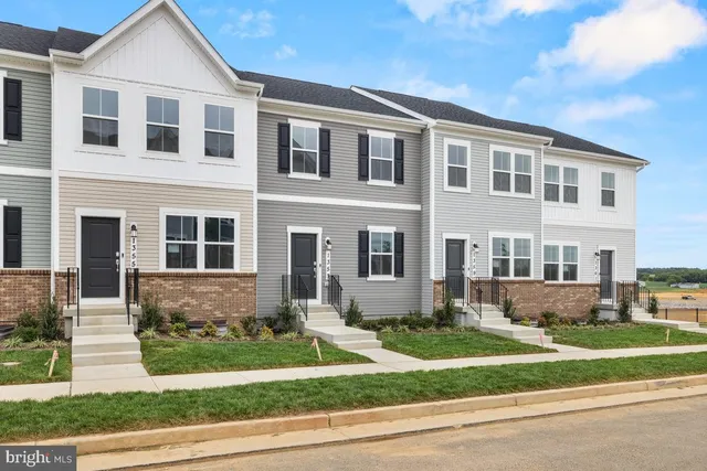 $2,000 | 1357 Cedar Vly Road, Ranson, WV 25438