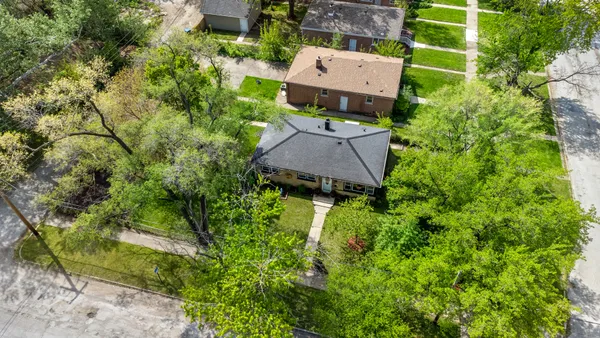 $160,000 | 15001 Western Avenue, Harvey, IL 60426