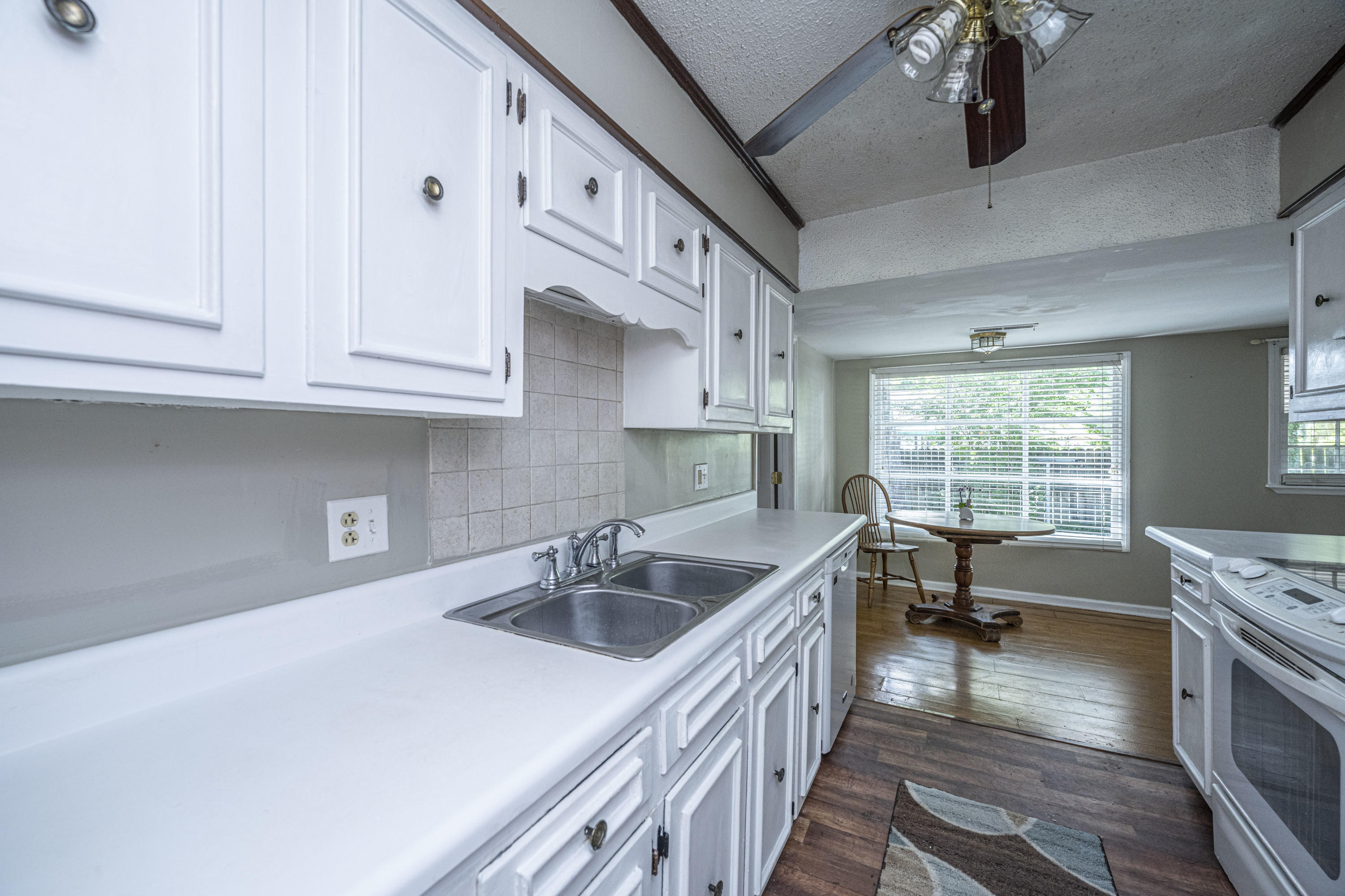 110 Tall Pines Road Ladson, SC 29456 - Photo 5 of 19 DSC_9074