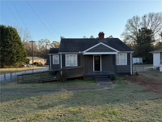 $184,900 | 401 Whitehall Road, Anderson, SC 29625