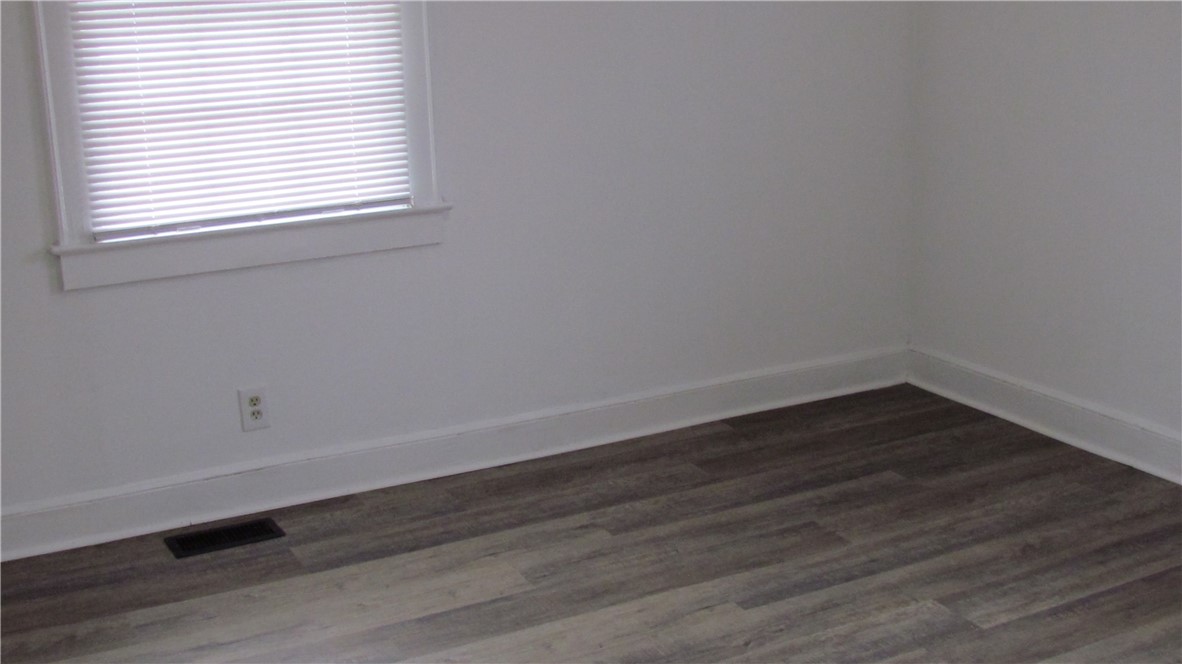 401 Whitehall Road Anderson, SC 29625 - Photo 8 of 21