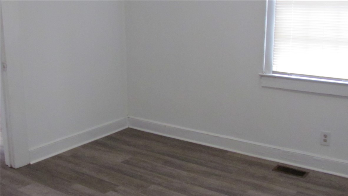 401 Whitehall Road Anderson, SC 29625 - Photo 9 of 21