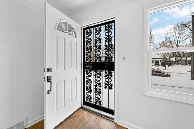 $1,250 | 18525 Westmoreland Road, Detroit, MI 48219