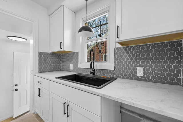 $1,250 | 18525 Westmoreland Road, Detroit, MI 48219