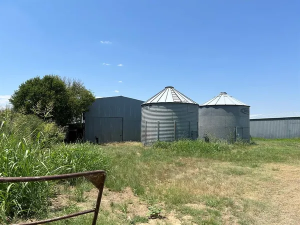 $1,032,500 | 0 Terrapin, Olney, TX 76374