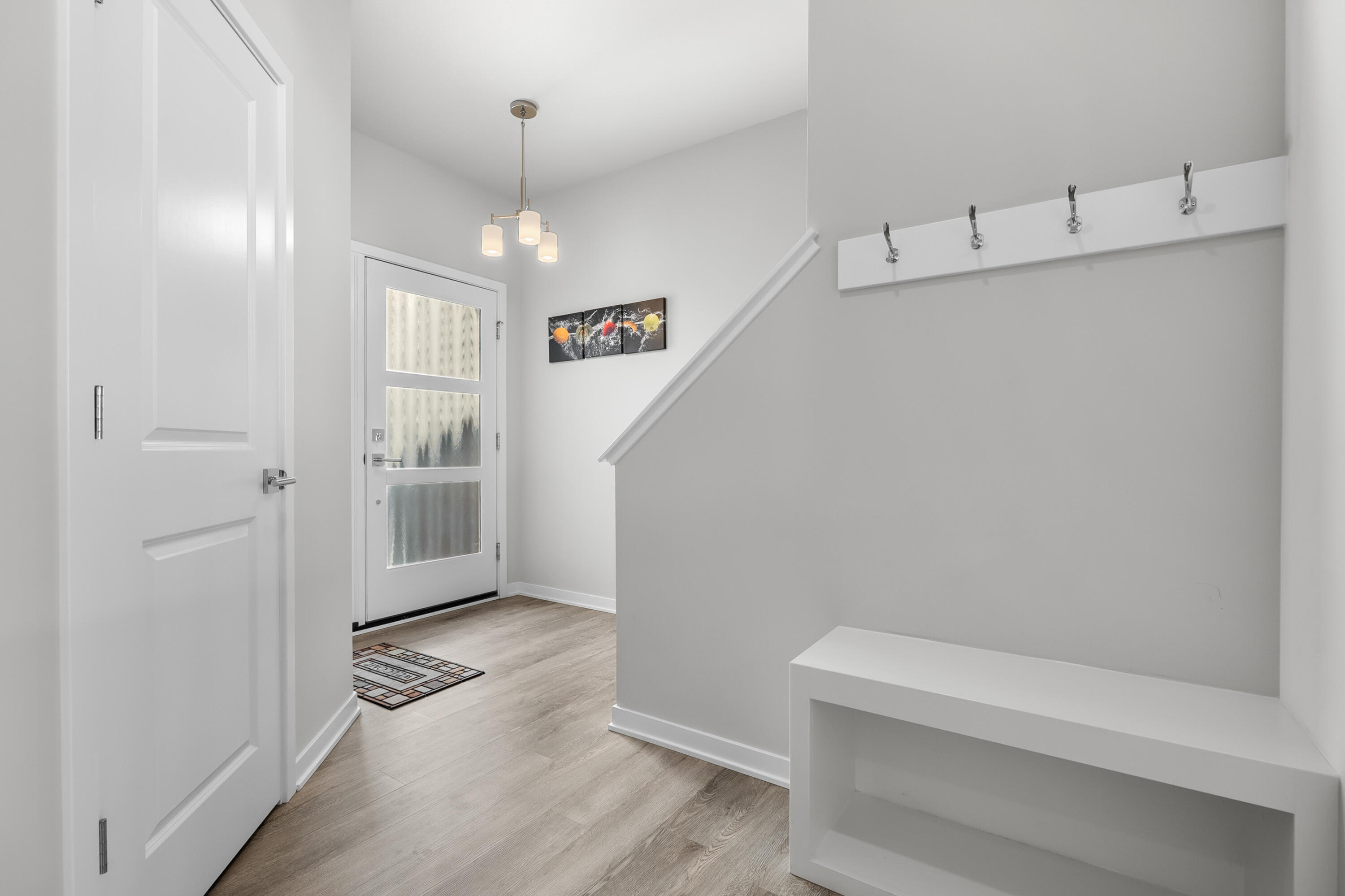 4128 Enclave Way Kalamazoo, MI 49009 - Photo 3 of 28 Built in bench