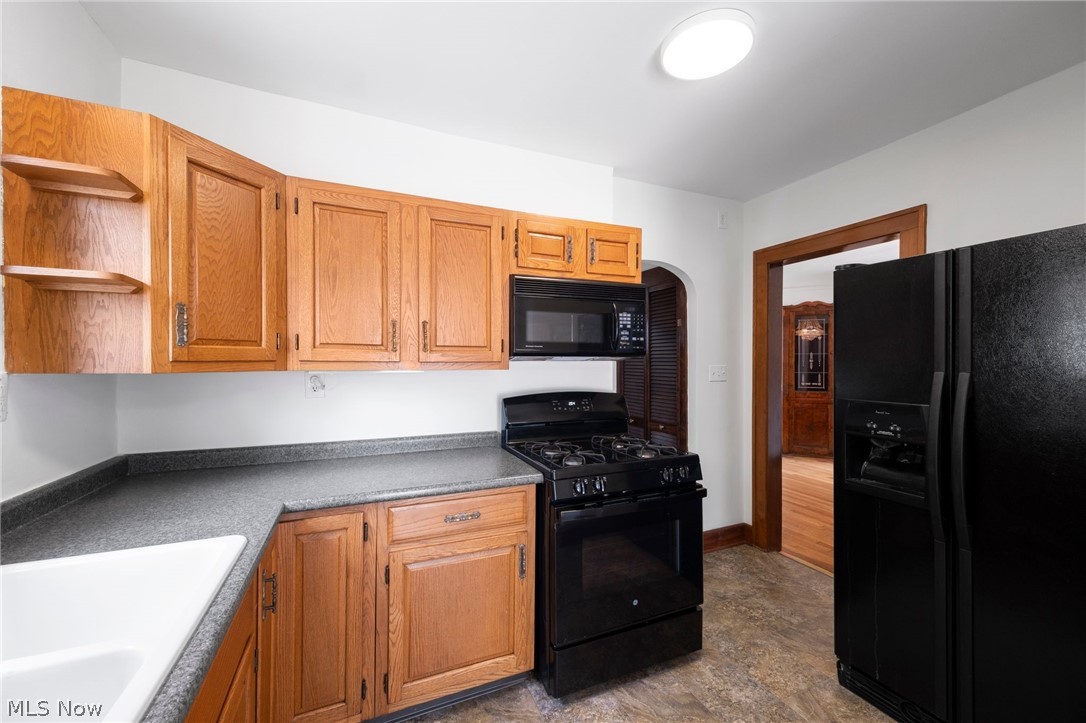 7415 Ridgefield Road Cleveland, OH 44129 - Photo 14 of 43