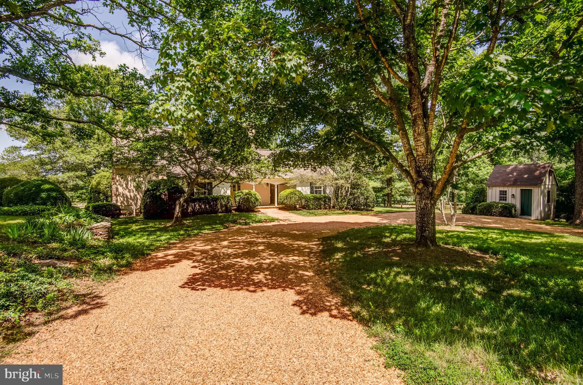 20760 Unison Road Round Hill, VA 20141 - Photo 45 of 47 Pea Gravel Circular Driveway