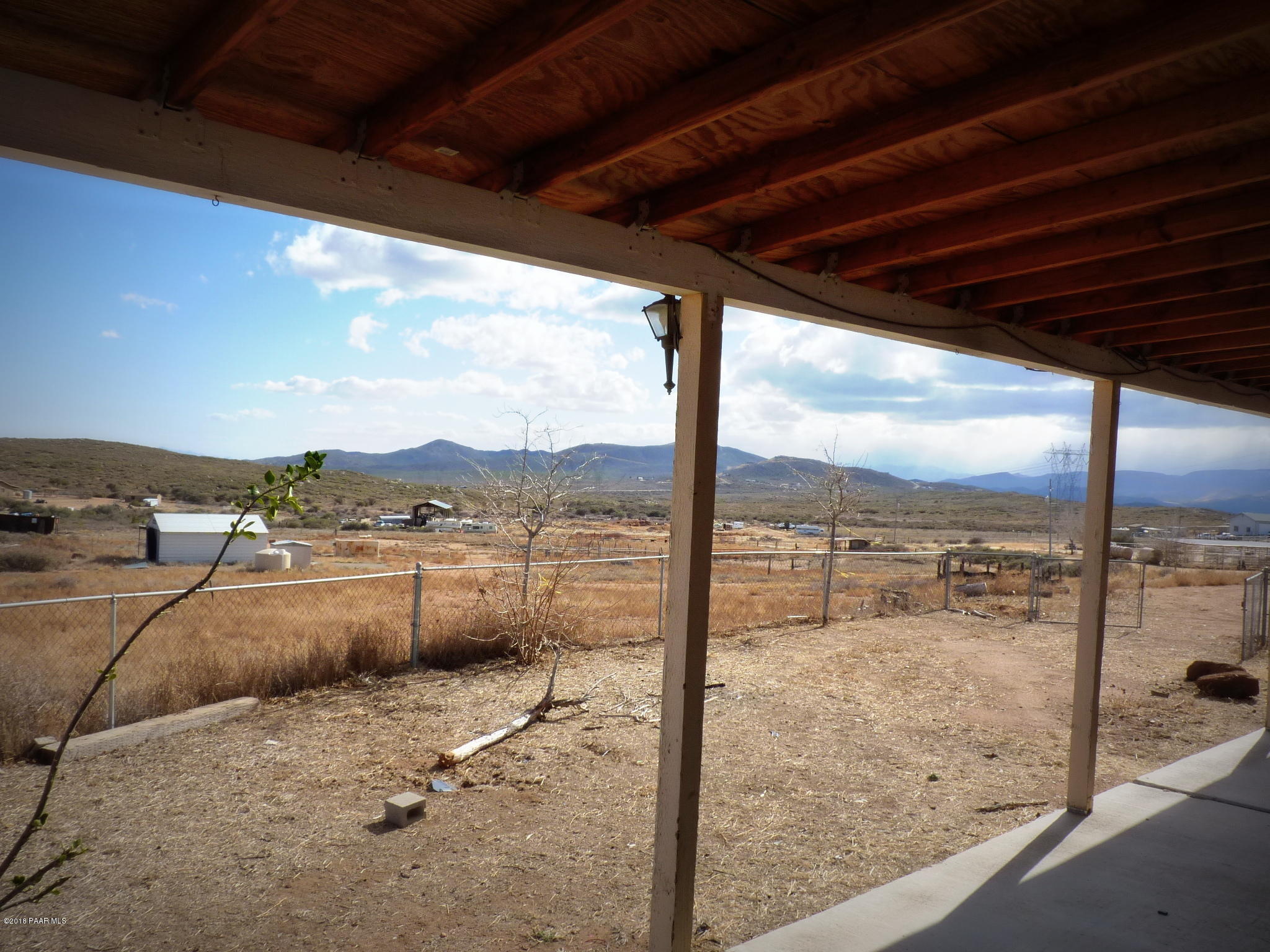 1155 North Rabbit Ridge Road Dewey, AZ 86327 - Photo 15 of 36 Front Porch_View d