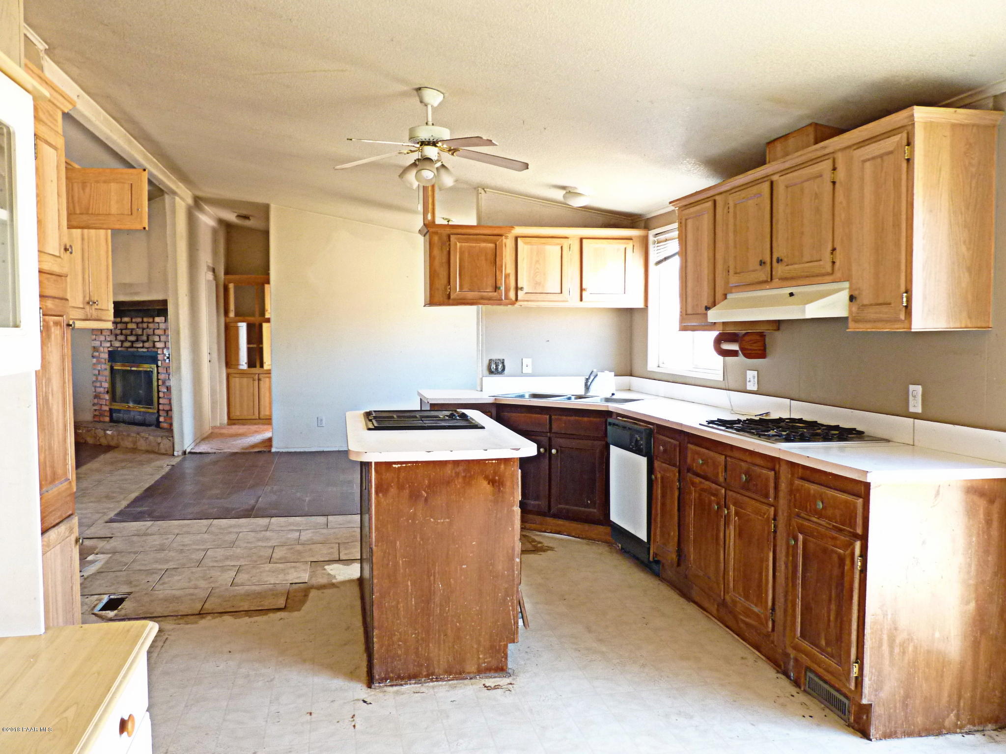 1155 North Rabbit Ridge Road Dewey, AZ 86327 - Photo 21 of 36 Kitchen_Eat in Dining Room