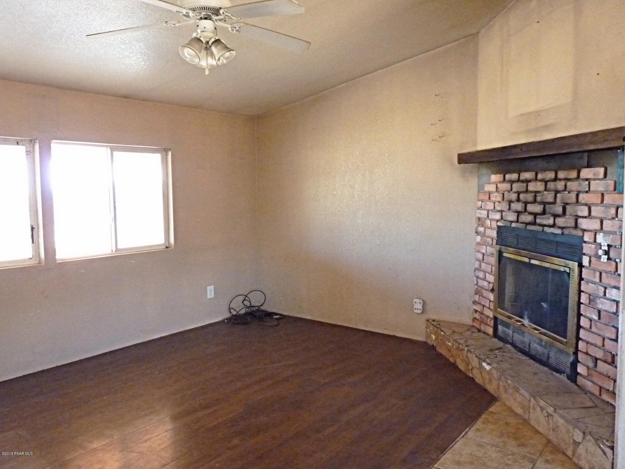 1155 North Rabbit Ridge Road Dewey, AZ 86327 - Photo 24 of 36 Living Room_View from Dining room