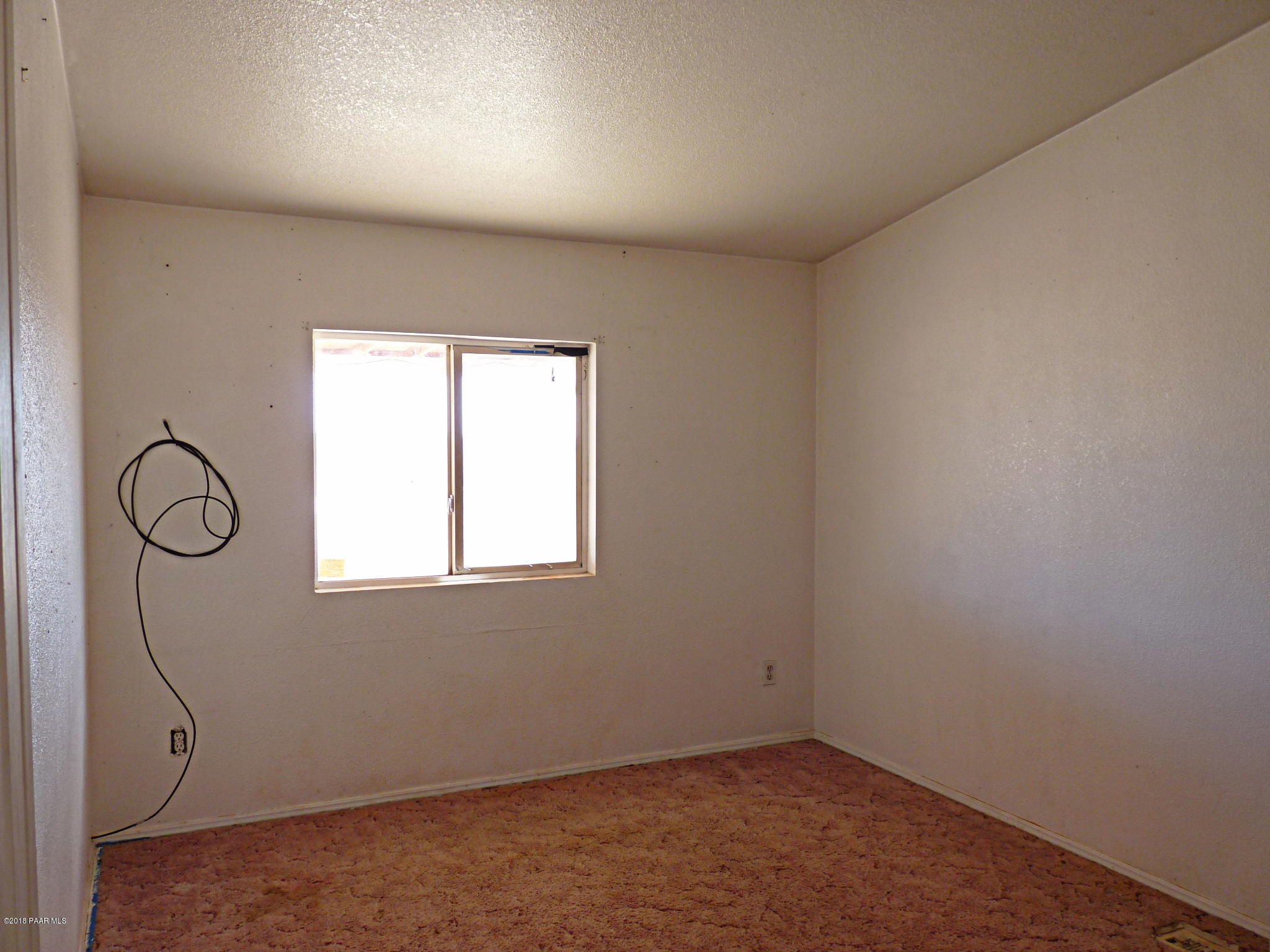 1155 North Rabbit Ridge Road Dewey, AZ 86327 - Photo 5 of 36 Bedroom 3 view from entrance
