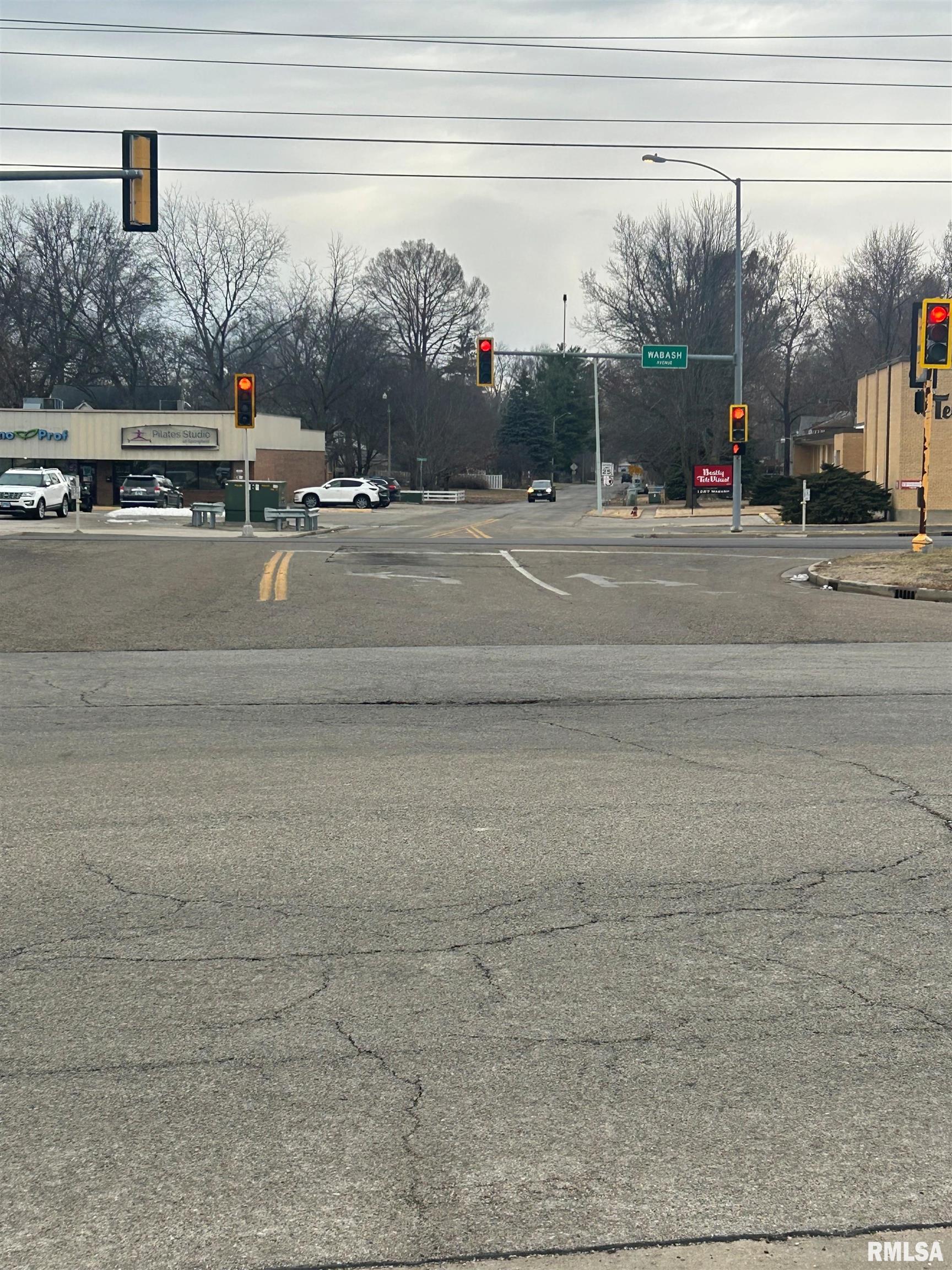 South Park Avenue Springfield, IL 62704 - Photo 2 of 3