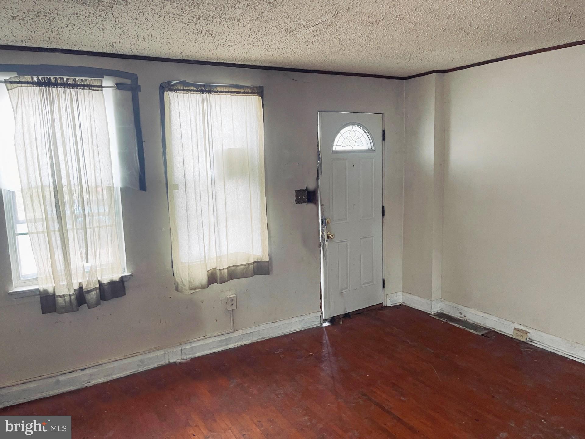 1629 Naturo Road Baltimore, MD 21286 - Photo 3 of 11 Interior