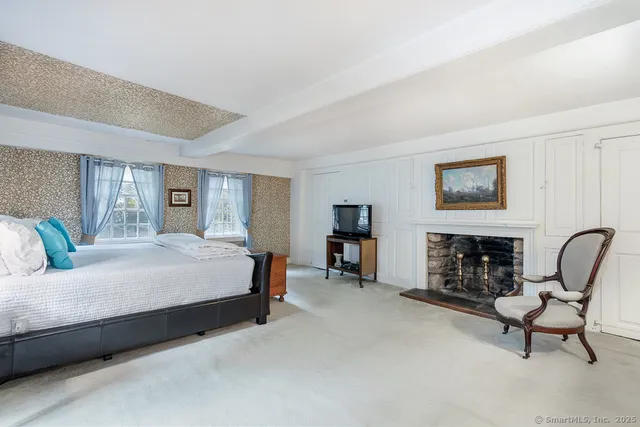 $1,075,000 | 71 Beecher Road, Woodbridge, CT 06525