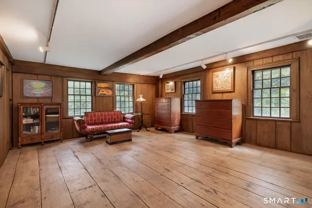 $1,075,000 | 71 Beecher Road, Woodbridge, CT 06525