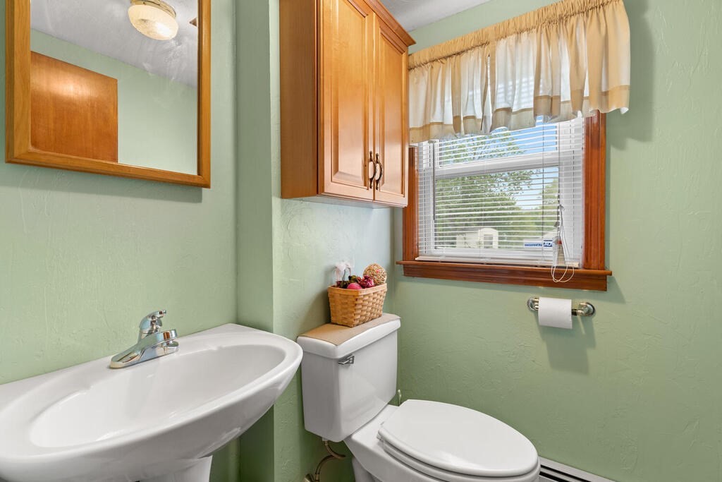 14 Indiana Street Worcester, MA 01604 - Photo 21 of 36 Gallery Image 21