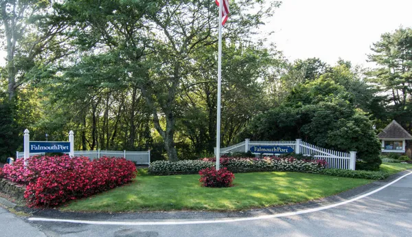 $725,000 | 139 Strawberry Meadow, Unit 139, Teaticket, MA 02536