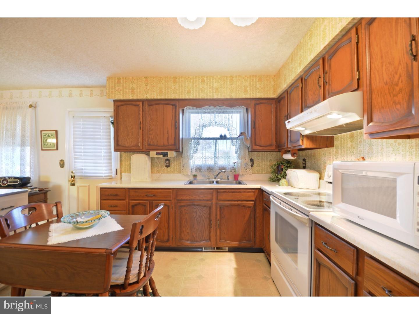 358 West Evens Road Viola, DE 19979 - Photo 9 of 25 Kitchen