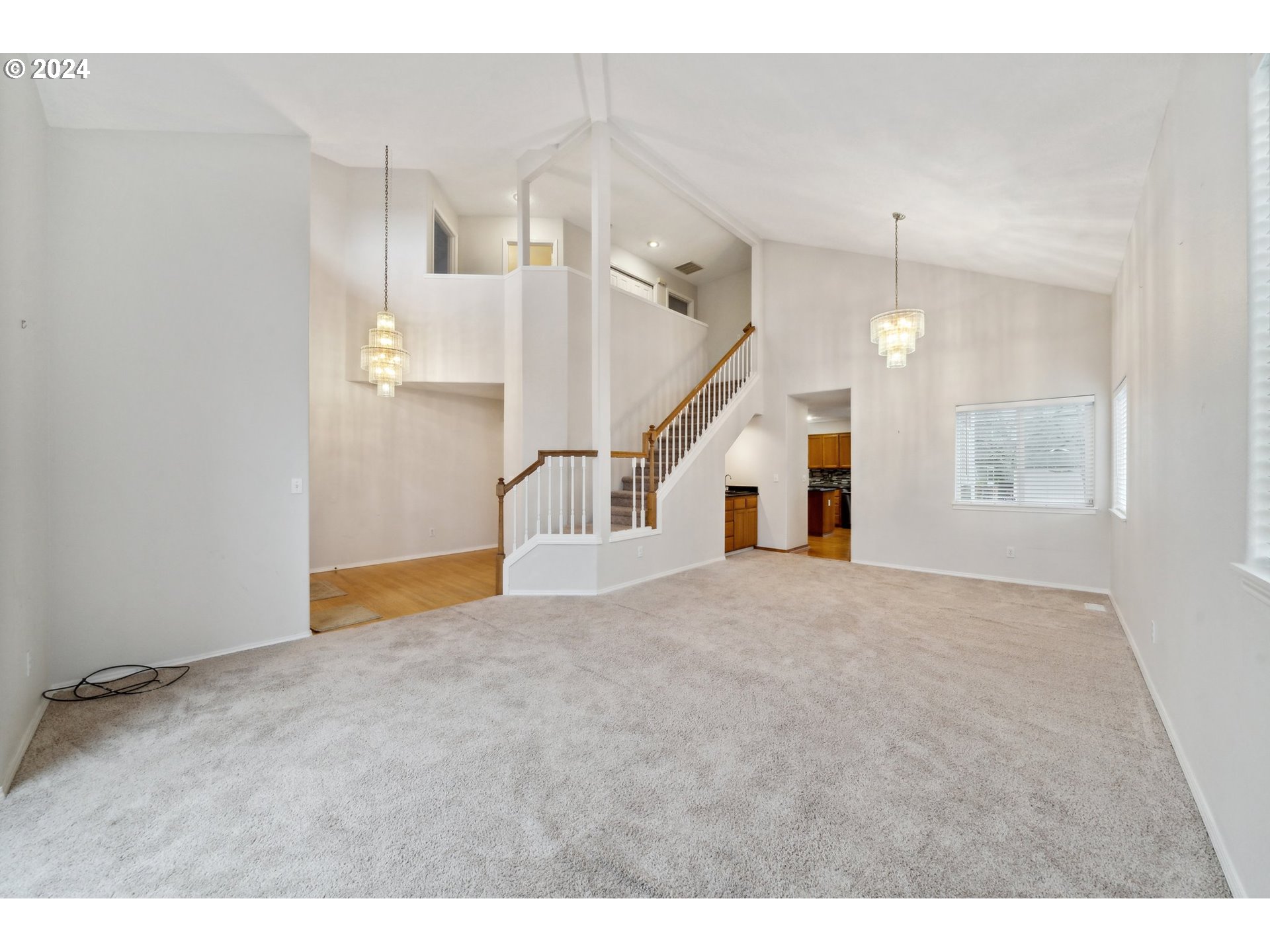 527 Southwest 27th Way Troutdale, OR 97060 - Photo 7 of 41 a view of an empty room with a window