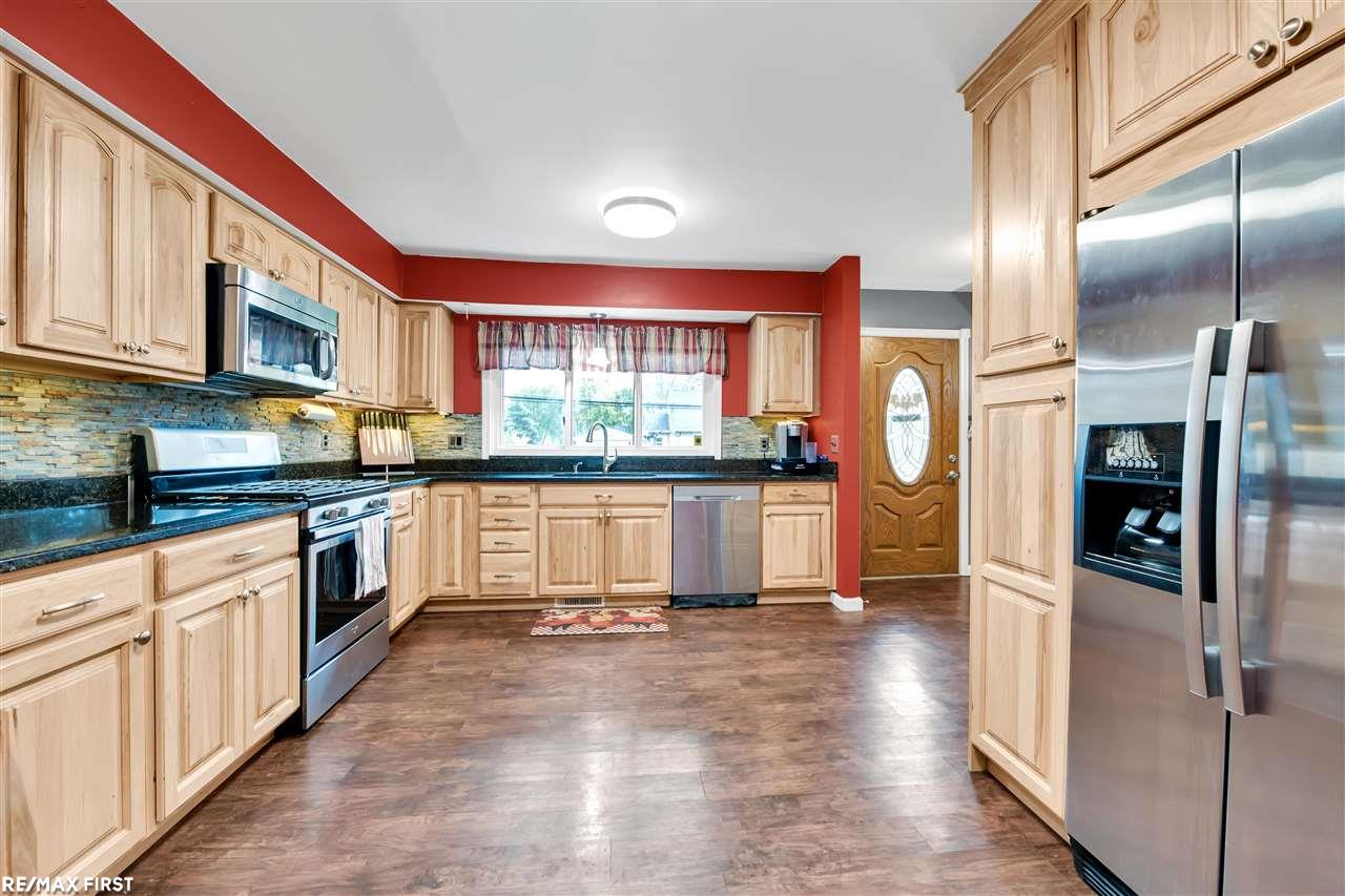 3325 Center Road Highland, MI 48357 - Photo 11 of 27