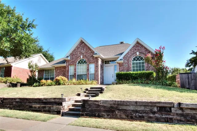 $2,600 | 8221 Edgewater Drive, Frisco, TX 75034
