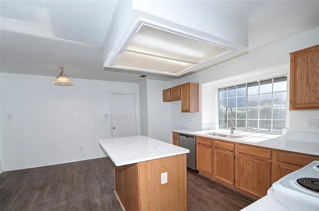 $2,600 | 8221 Edgewater Drive, Frisco, TX 75034