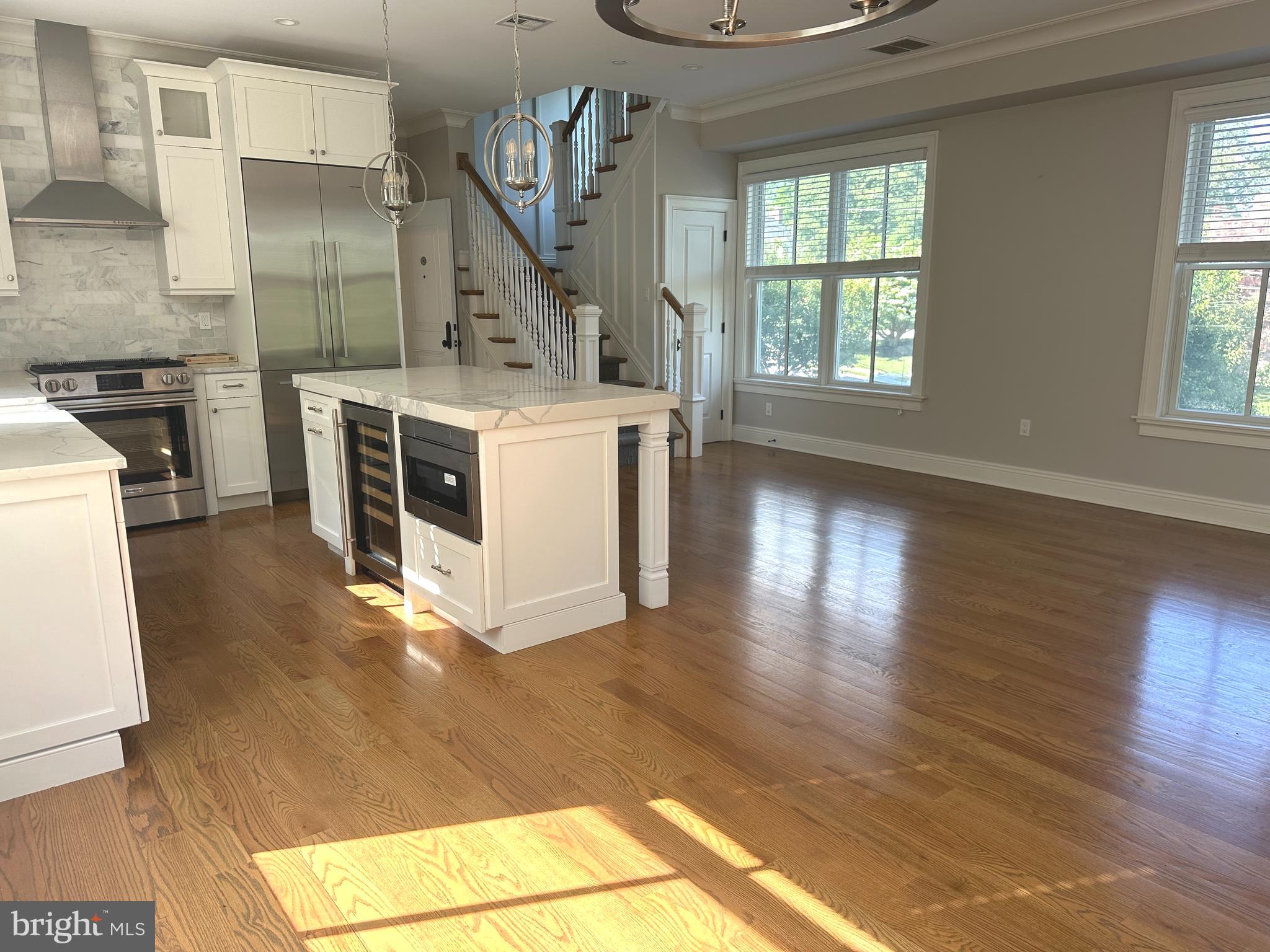 200 West Wayne Avenue, Unit 5 Wayne, PA 19087 - Photo 3 of 16 High end appliances!
