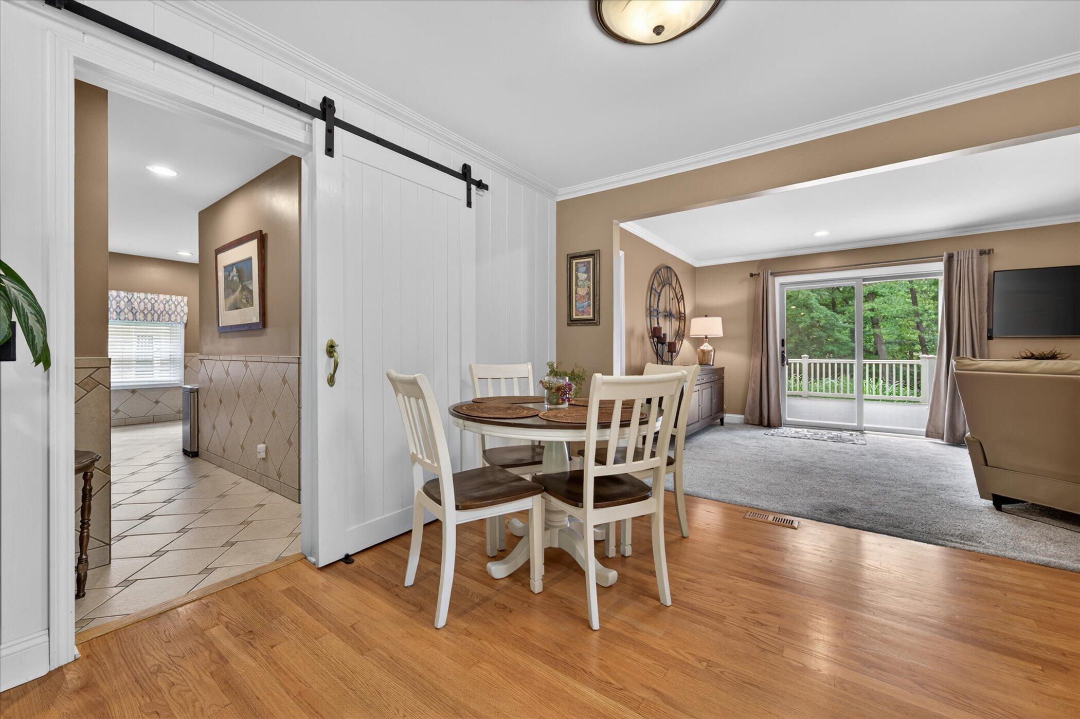 2801 North Tipsico Lake Road Hartland, MI 48353 - Photo 12 of 77 16-2801-N-Tipsico-Lake-Rd-WindowStill