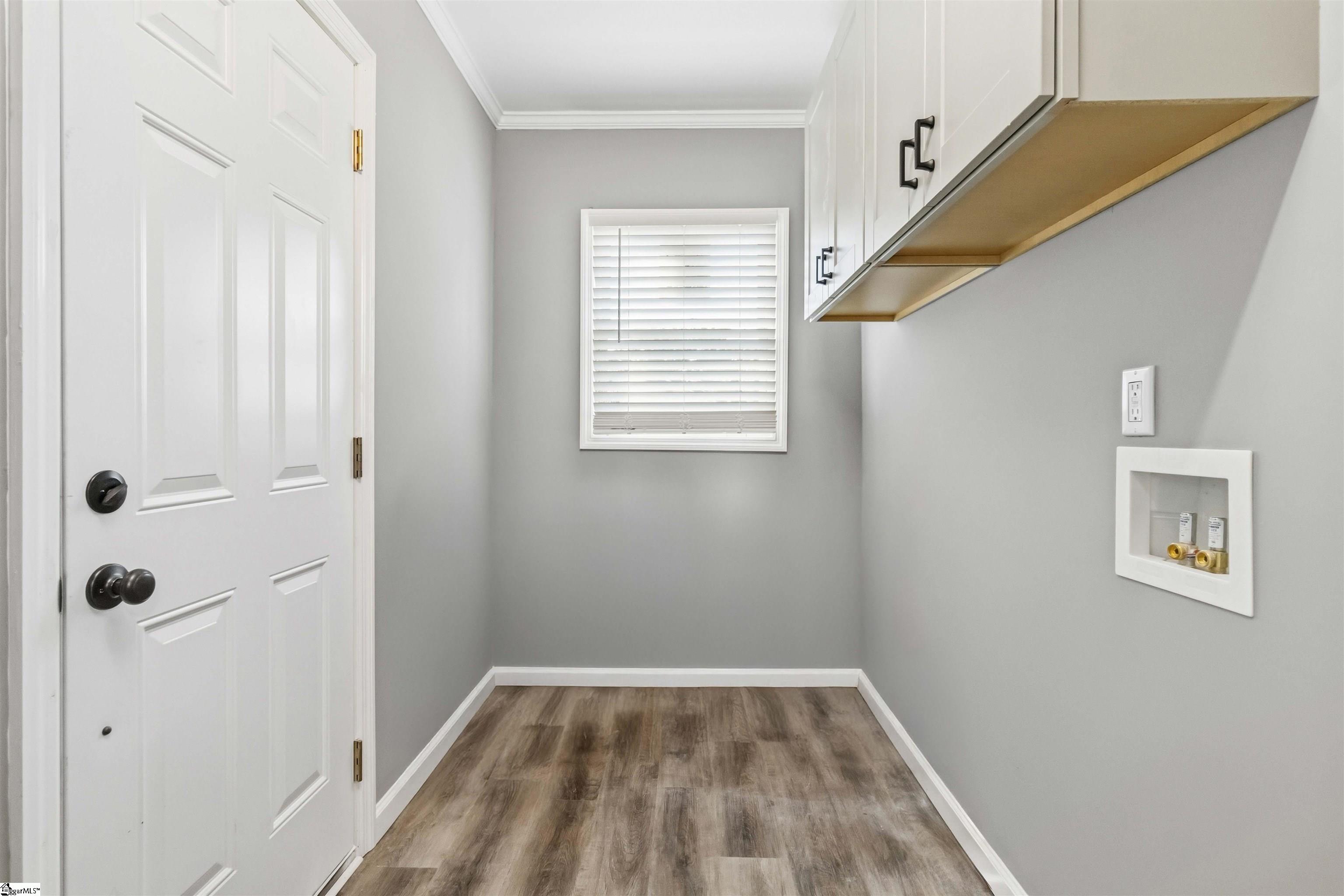 809 East Ferguson Street Clinton, SC 29325 - Photo 10 of 13