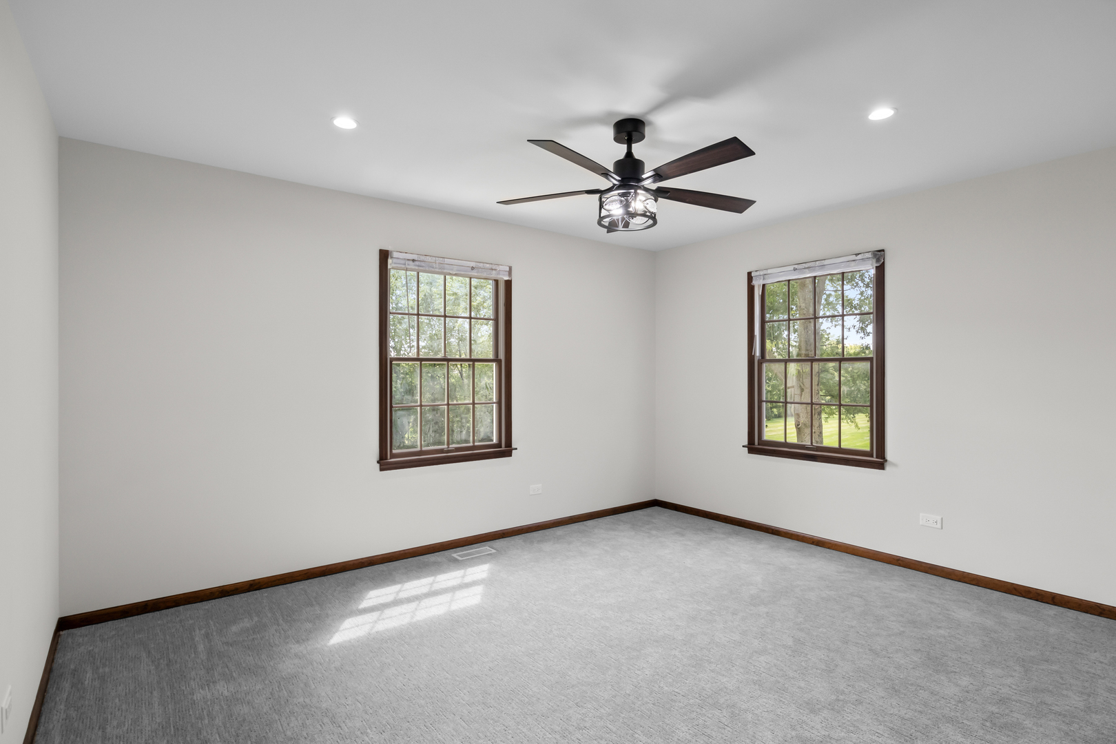 2117 Greenock Street Inverness, IL 60067 - Photo 28 of 58 a view of an empty room with a window
