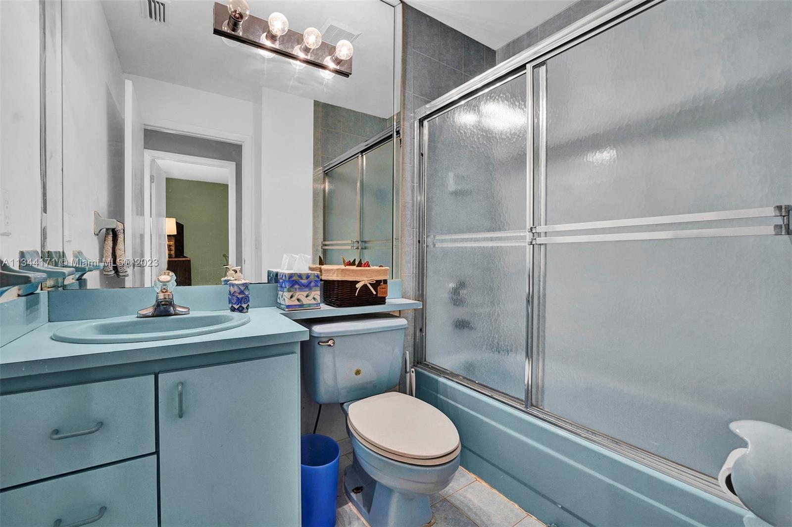 20100 Red Run Drive Hialeah, FL 33015 - Photo 23 of 61