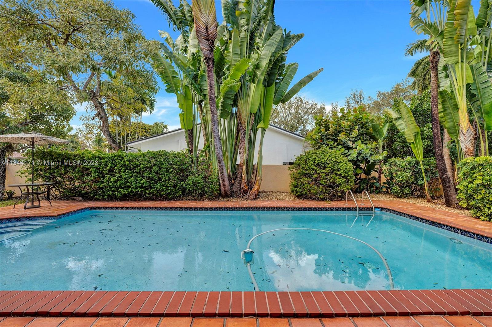 20100 Red Run Drive Hialeah, FL 33015 - Photo 44 of 61