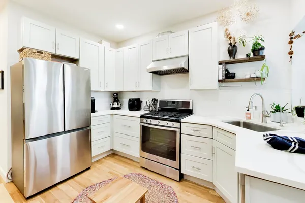 $1,100,000 | 3009 West Belden Avenue, Chicago, IL 60647