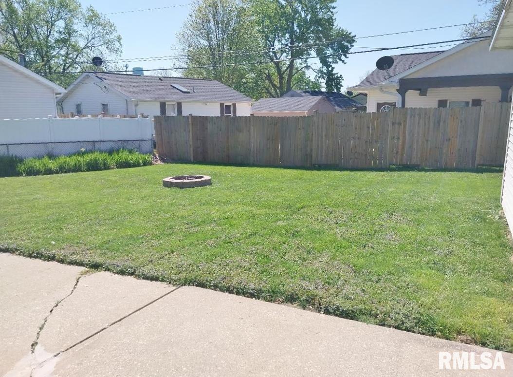 2379 Washington Road Washington, IL 61571 - Photo 11 of 26