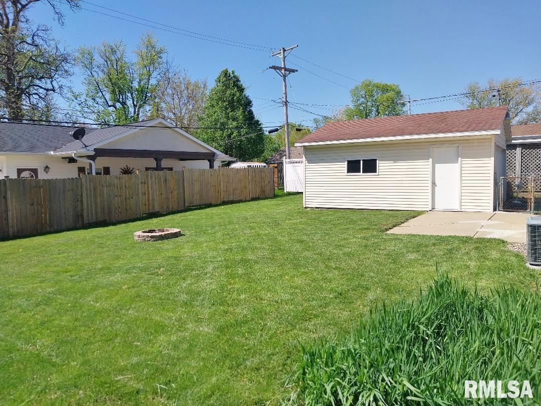 2379 Washington Road Washington, IL 61571 - Photo 10 of 26