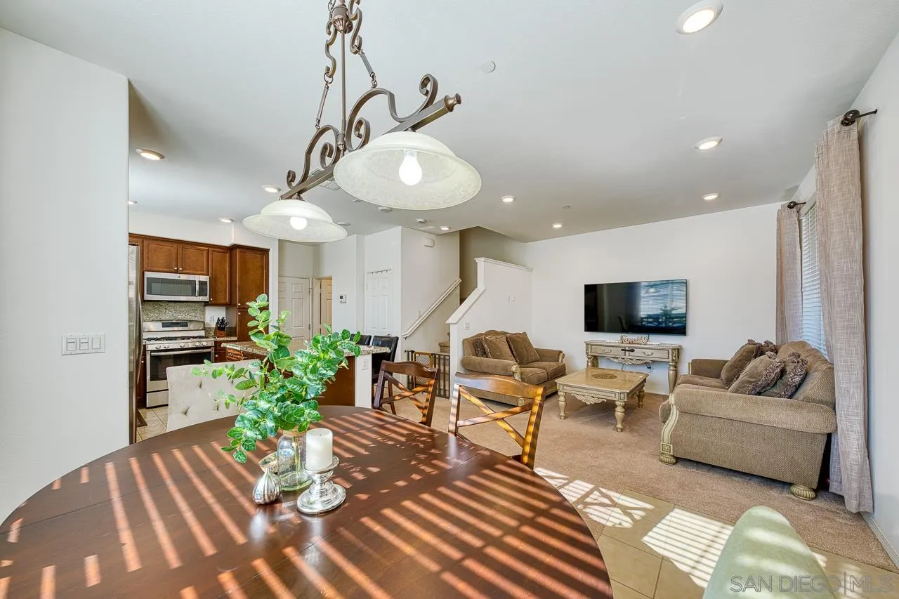 2840 Athens Road, Unit 8 Chula Vista, CA 91915 - Photo 4 of 37