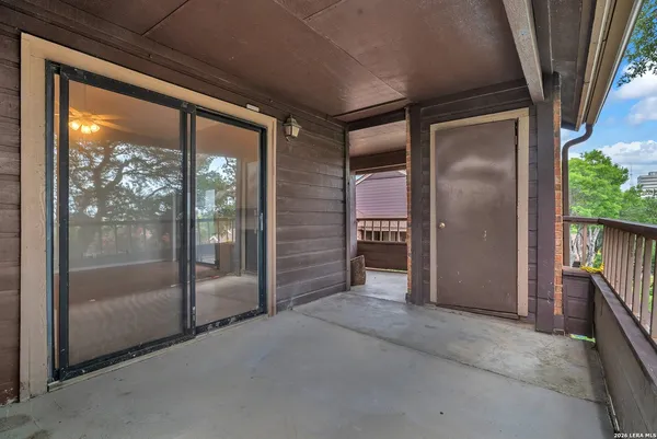 $1,200 | 4212 Medical, Unit 1705, San Antonio, TX 78229