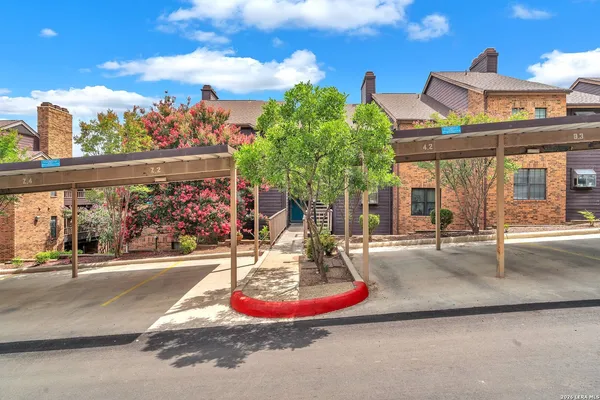 $1,200 | 4212 Medical, Unit 1705, San Antonio, TX 78229