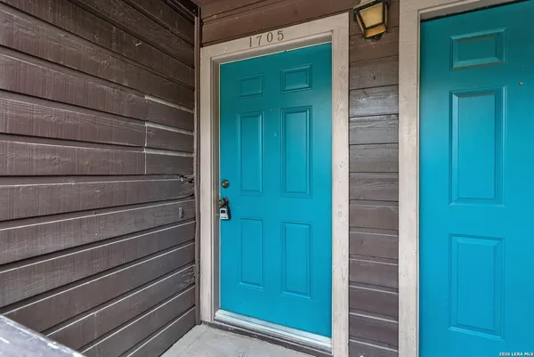 $1,200 | 4212 Medical, Unit 1705, San Antonio, TX 78229