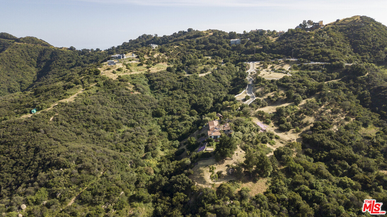 20333 Reigate Road Topanga, CA 90290 - Photo 3 of 21 a view of a building
