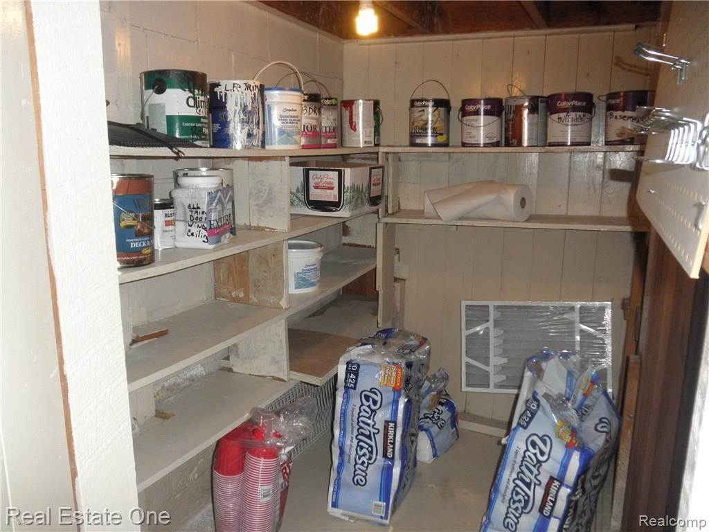 960 Cambridge Road Berkley, MI 48072 - Photo 26 of 30 LL extra storage or pantry