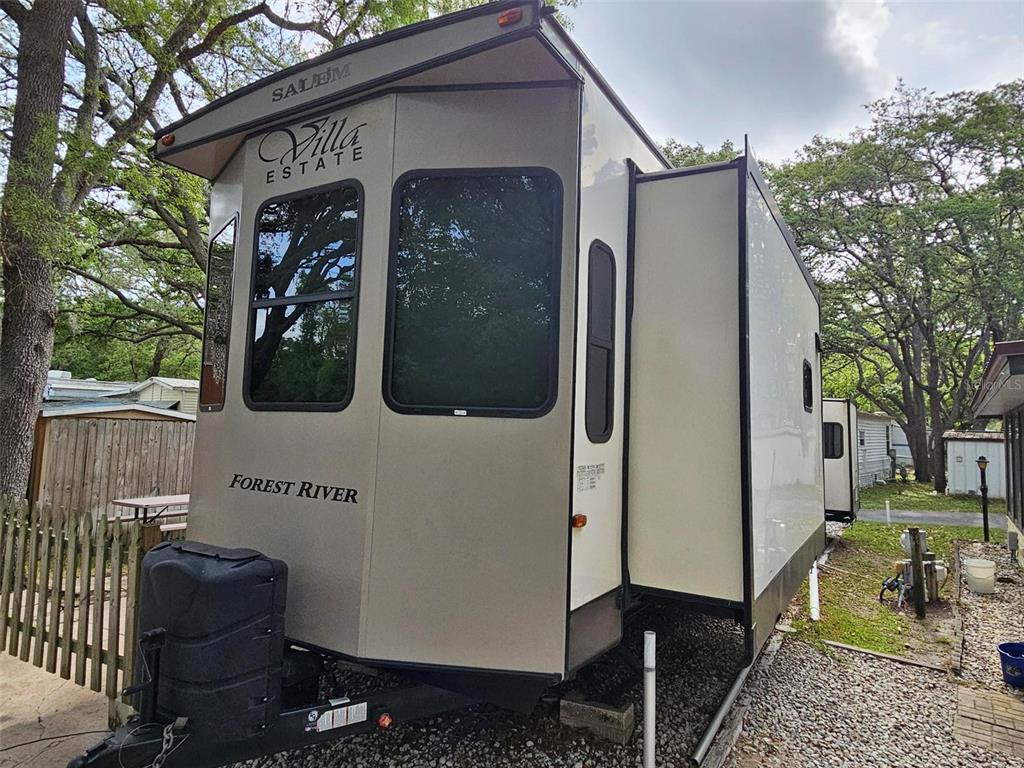 3000 Clarcona Road, Unit 2710 Apopka, FL 32703 - Photo 4 of 30 a view of a car garage