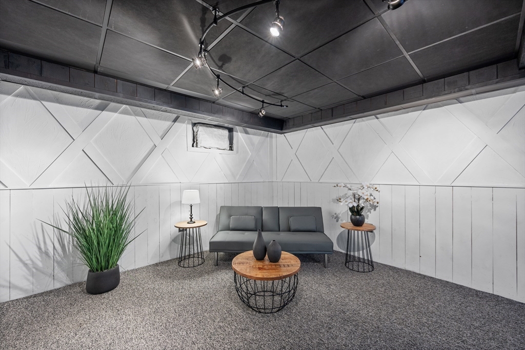 108 Copeland Road Lynn, MA 01904 - Photo 35 of 42 Gallery Image 35