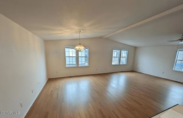 $250,000 | 31 Via Paloma, Unit 31, Camarillo, CA 93012